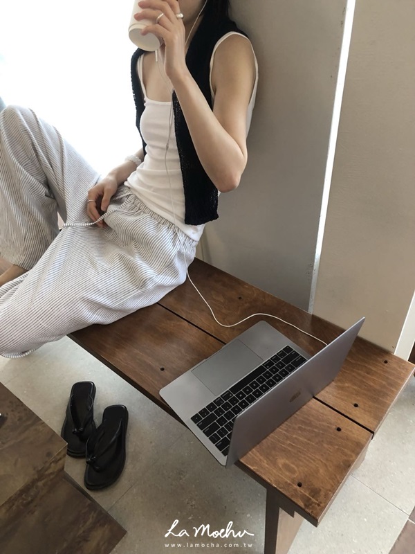 直條紋麻料直筒褲(闆娘.花花清單)